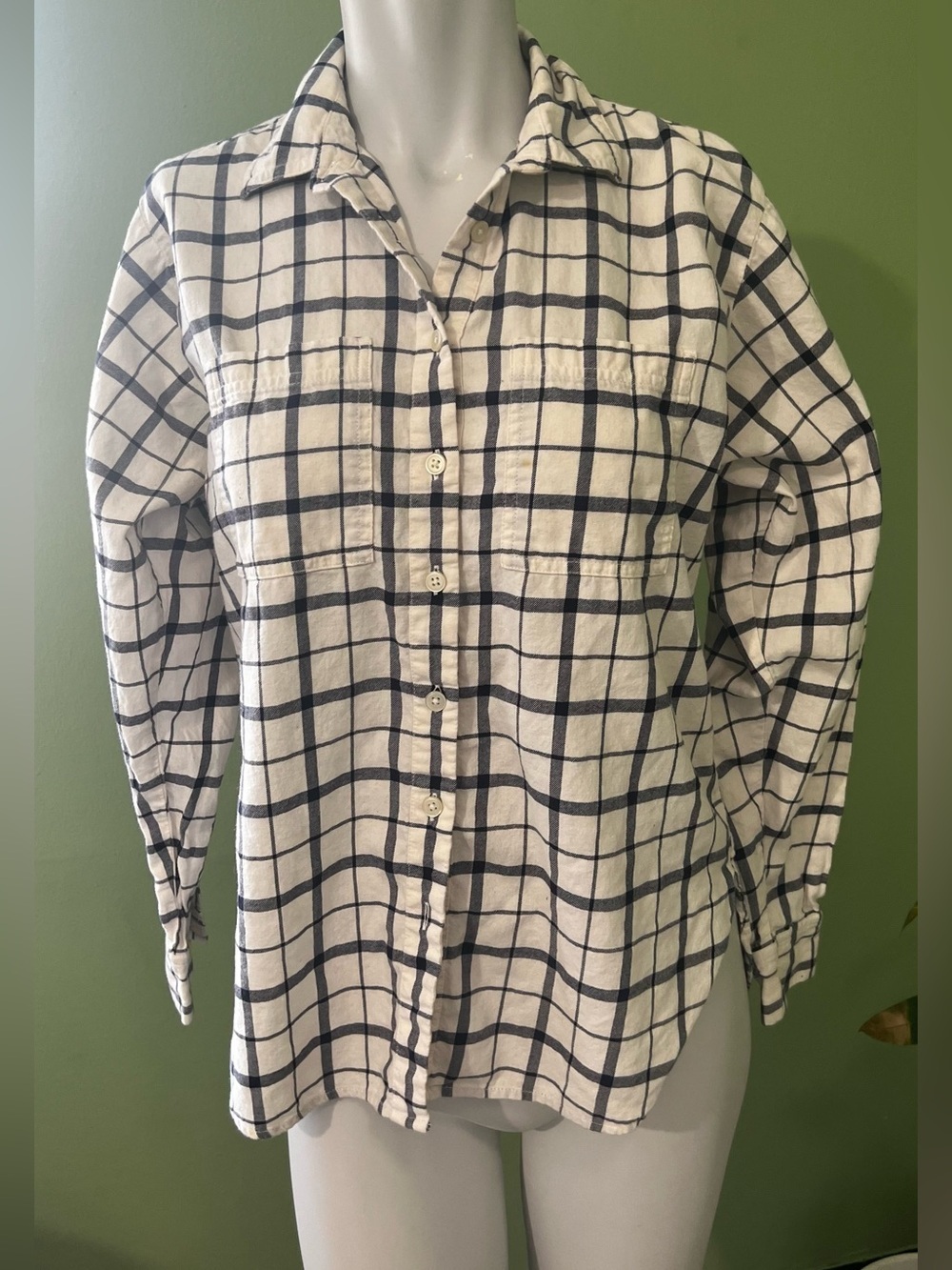 LOFT cream & Navy Blue Plaid Flannel Button-Up Shirt - Size XS